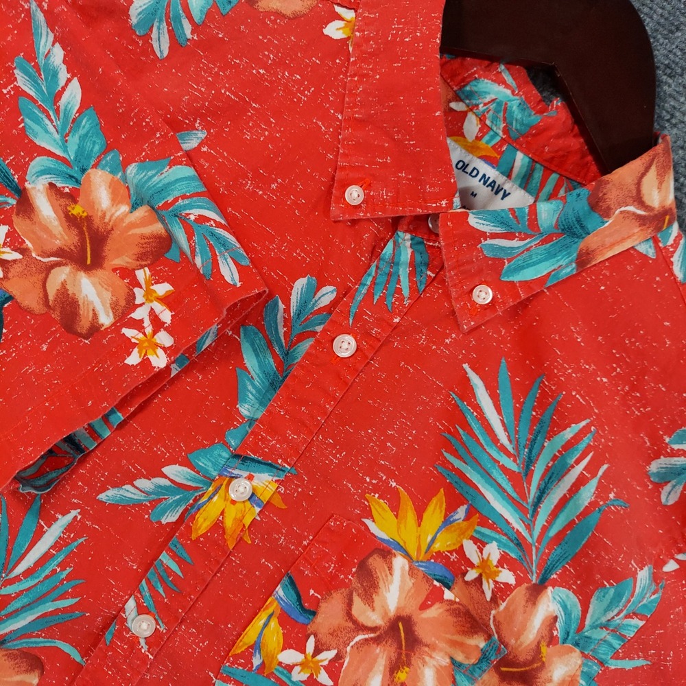 Old Navy Button Down Shirt Mens Medium Red Tropical Hibiscus Floral Short Sleeve